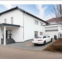 EXCLUSIVE VILLA MIT LAGERHALLE, DOPPELGARAGE UND EINLIEGERWOHNUNG - Nordheim