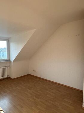 Foto - 3 Zimmer Dachgeschoßwohnung zur Miete in Duisburg