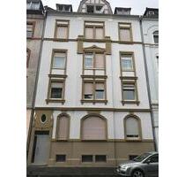 Großzügige 4-Zimmer-Altbauwohnung in zentraler Lage von OF - Offenbach am Main Buchrain