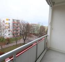 3-Raumwohnung mit West-Balkon - 334,00&nbsp;EUR Kaltmiete, ca.&nbsp; 57,50&nbsp;m&sup2; in Chemnitz (PLZ: 09119) Kapellenberg
