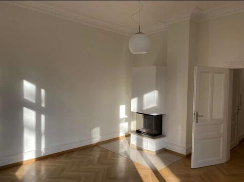 Foto - Stilvolle 4,5 Zi. Altbauwohnung mit Kamin und Balkon