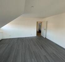 4,5 Zimmer Wohnung mit Balkon in Bischoffen-Oberweidbach