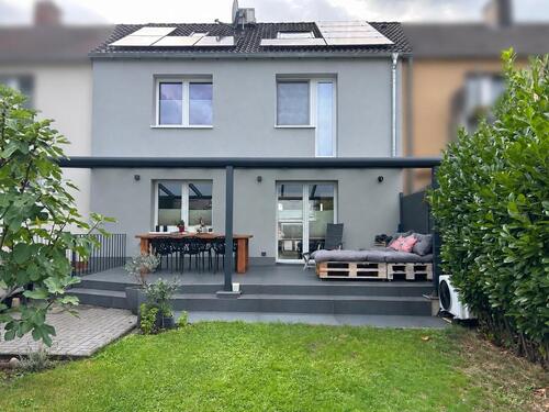 Foto - Umfangreich modernisiertes Reihenmittelhaus in Köln-Holweide