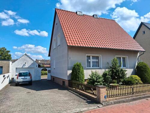 Foto - Kleines Haus aus den 60igern mit großem Grundstück in Vorsfelde
