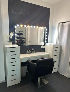 Foto - Make-Up Artist Visagistin Schminkplatz frei zur Untermiete