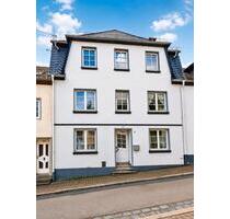Wohnhaus mit Einliegerwohnung am Kurpark (provisionsfrei) - Manderscheid