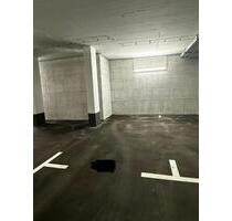 TiefgaragenStellplatz 80995 in München - unbefristet