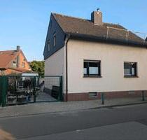 Freistehendes Einfamilienhaus in Duisburg Mündelheim