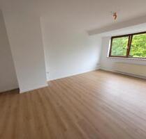 Chic und top renoviert: 2-Zi.-Wohnung, EBK, neues Bad, Stellplatz, frei! - Stuhr Chic und top renoviert: 2-Zi.-Wohnung, EBK, neues Bad, Stellplatz, frei! - Stuhr