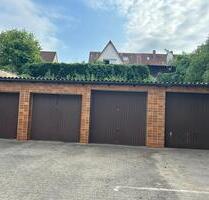 Stellplatz oder Garage zu vermieten in Zirndorf