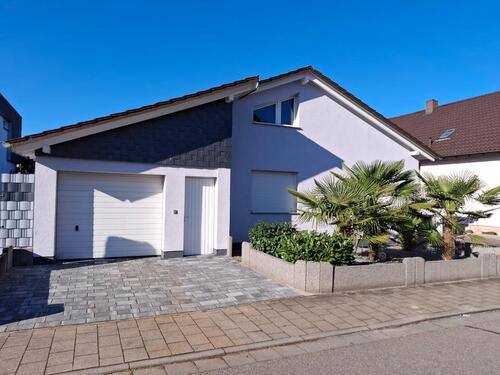 Foto - Einfamilienhaus - 2.350,00&nbsp;EUR Kaltmiete, ca.&nbsp; 190,00&nbsp;m&sup2;