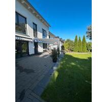 Moderne EG-Wohnung mit eigenem Garten, Terrasse & Garage - - Tönisvorst