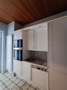 Foto - Anfragen NUR per E-Mail. Demnächst: 4-Zimmer-Wohnung (124 m²) im 1. OG mit EBK und Balkon in Geestemünde.