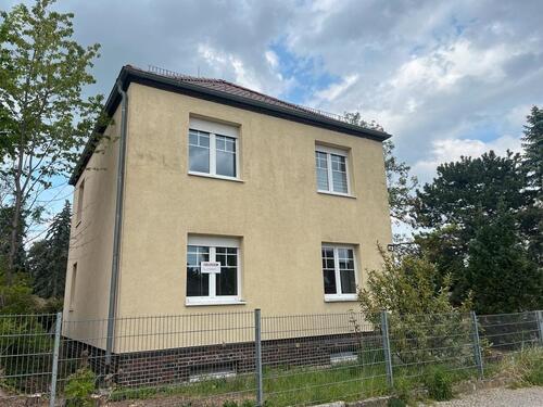 Foto - Einfamilienhaus saniert mit großem Grundstück