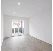 Helle 2-Zimmer-Wohnung mit großem Balkon - Weinbach