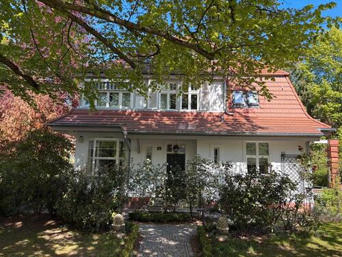 Foto - Villa in Wannsee - 8 Zi, 240 qm WF, saniert, sofort bezugsfertig