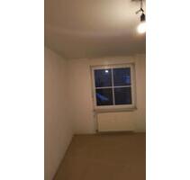 75m² Mietwohnung Hochparterre - 750,00&nbsp;EUR Kaltmiete, ca.&nbsp; 75,00&nbsp;m&sup2; in Remscheid (PLZ: 42855) Lüttringhausen