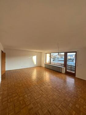 Foto - Freundliche 3-Zimmer-Wohnung mit Balkon und Garage in Westhausen