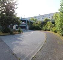 Sicher parken, entspannt starten - überdachter Stellplatz! - Schwerin Gartenstadt