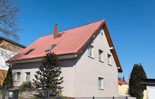 Foto - Vermietete Massiv gebautes Haus mit 9 Zimmern, Rendite 4,7%