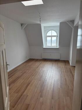 Foto - Geräumige 1-Zimmer Wohnung (50 m²) mit Badewanne & Fenster
