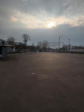 Foto - Stellplatz draußen Zu Vermieten!! Wohnwagen, Quad, Anhänger!