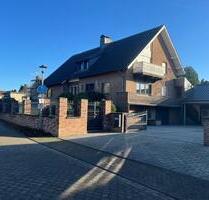 Besonderes, individuelles Ein-Zweifamilienhaus, Glasgarage - Schwalmtal