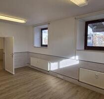 Zwei Büroräume im Souterrain in sehr ruhiger Lage in Starnberg, Glasfaseranschl., inkl. Strom