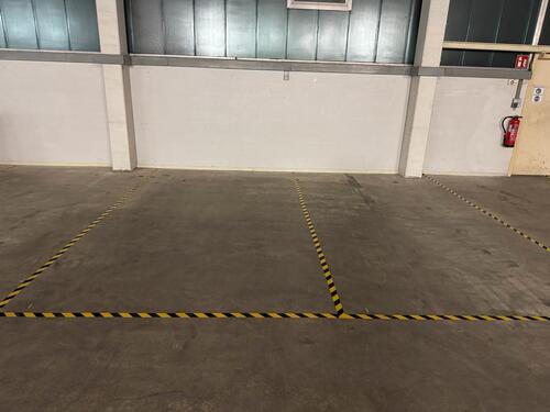 Foto - Stellplatz für PKW Oldtimer Wohnwagen Wohnmobil