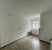 Schicke, gemütliche 2-Raum-Wohnung im 3. OG = DG im Zentrum von Bautzen zu vermieten!