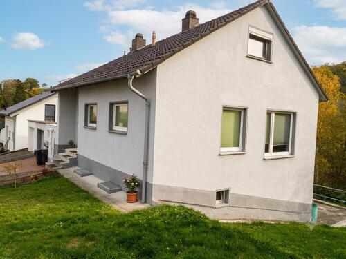 Foto - 6 Zimmer Mehrfamilienhaus, Wohnhaus in Heringen (Werra)