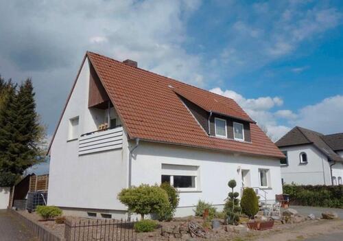 Foto - Einfamilienhaus mit großem Grundstück
