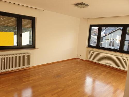 Foto - 2.5 Zimmer Etagenwohnung zur Miete in Schiffweiler