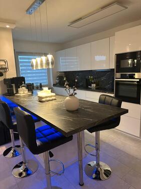 Foto - Modern sanierte 2,5-Zimmer-Wohnung mit Balkon und Stellplatz