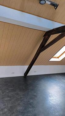 Foto - 1 Zimmer Dachgeschoßwohnung zur Miete in Neustadt an der Weinstraße