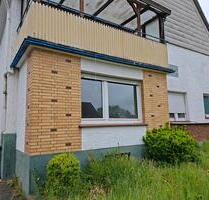 Einfamilienhaus zum Verkaufen - 140.000,00&nbsp;EUR Kaufpreis, ca.&nbsp; 200,00&nbsp;m&sup2; in Nieheim (PLZ: 33039)