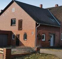 Ein- bis Zweifamilienhaus 225 m² in Petershagen. 2 335 m² Grundst