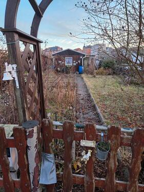 Foto - Kleingarten mit Laube - 1.300,00&nbsp;EUR Kaltmiete, ca.&nbsp; 0,00&nbsp;m&sup2;