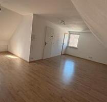 Dachgeschosswohnung - 700,00&nbsp;EUR Kaltmiete, ca.&nbsp; 37,00&nbsp;m&sup2; in Babenhausen (PLZ: 64832)