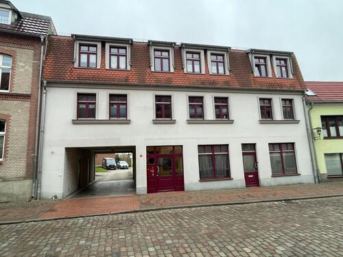 Foto - 2 12 Zimmerwohnung - 9,00 EUR Kaltmiete,