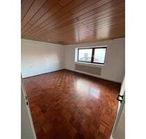 2 12 -Zimmer-Wohnung (60 m²) mit Einbauküche, Bad + sep. WC - Dischingen