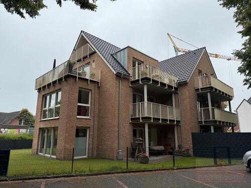 Foto - IMMOBILIEN GUMNIOR präsentiert: Moderne 4-Zimmer Wohnung inkl. Parkplatz und Einbauküche im Zentrum von Schüttorf
