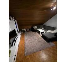 3 Zimmer Dachgeschosswohnung - 1.070,00&nbsp;EUR Kaltmiete, ca.&nbsp; 57,00&nbsp;m&sup2; in Esslingen am Neckar (PLZ: 73734) Pliensauvorstadt