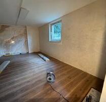 Büro Hobby Raum - 1.000,00&nbsp;EUR Kaltmiete, ca.&nbsp; 15,00&nbsp;m&sup2; in Nürnberg (PLZ: 90431) Gaismannshof