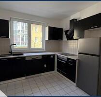 Attraktive Wohnung mit 2-Zimmern, neuer Einbauküche, Balkon & Stellplatz! - Magdeburg Leipziger Straße