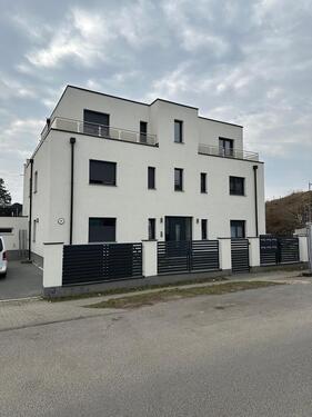 Foto - 2-Zimmer-Wohnung mit großer Terrasse ab 1.6.26