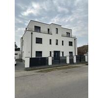 2-Zimmer-Wohnung mit großer Terrasse ab 1.6.26 - Berlin Marzahn-Hellersdorf