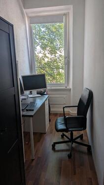 Foto - Ein Raum in einer WG steht für Studenten zur Verfügung.