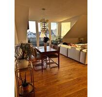 Luxuriös kernsanierte DG Wohnung mit toller Ausstattung - Eching