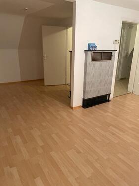 Foto - Helle 3-Zimmer-Wohnung im Dachgeschoss mit Blick ins Grüne